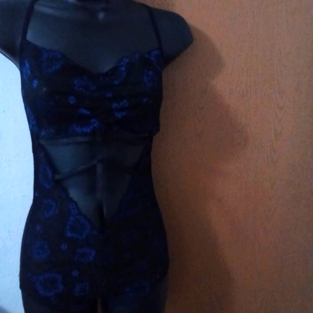 Blue and black floral lingerie size Small - Picture 2 of 8
